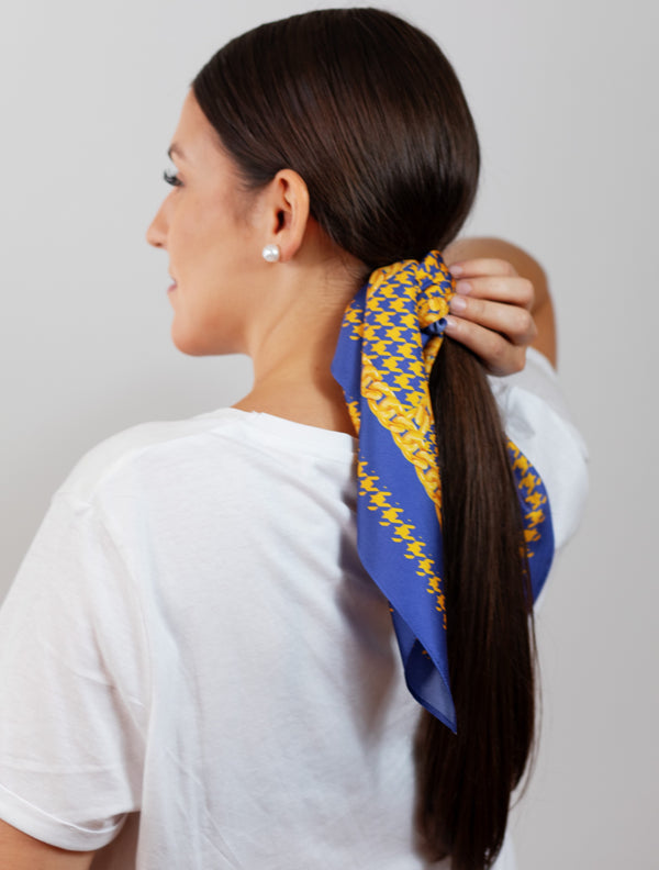 Foulard en sergé de soie de la collection monfaifoulard.com