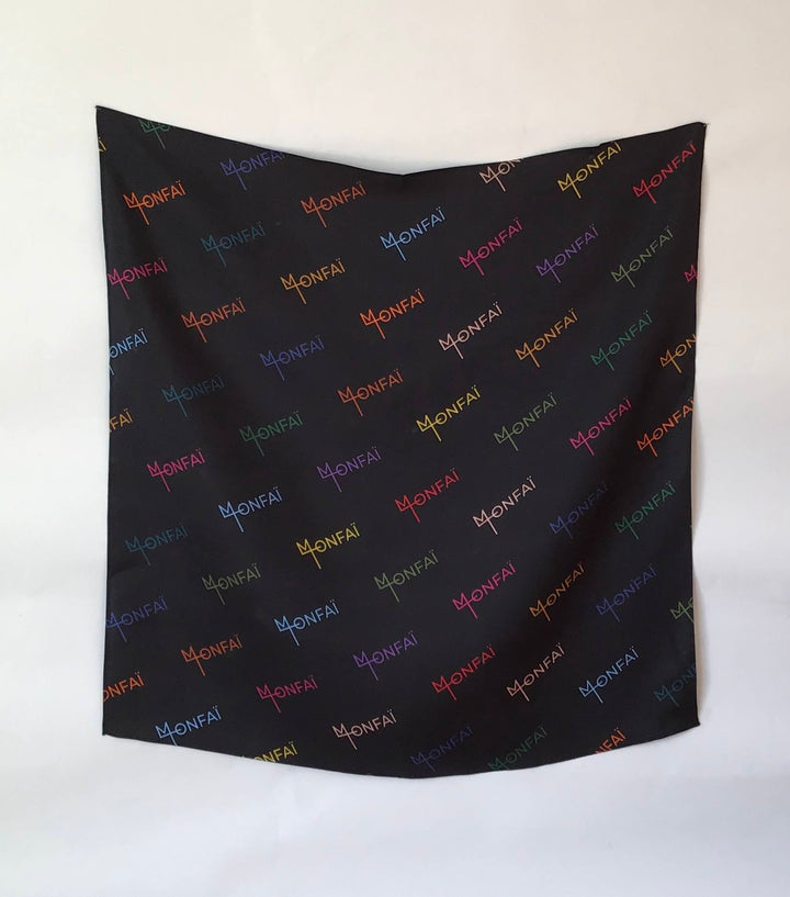 Foulard en sergé de soie de la collection monfaifoulard.com